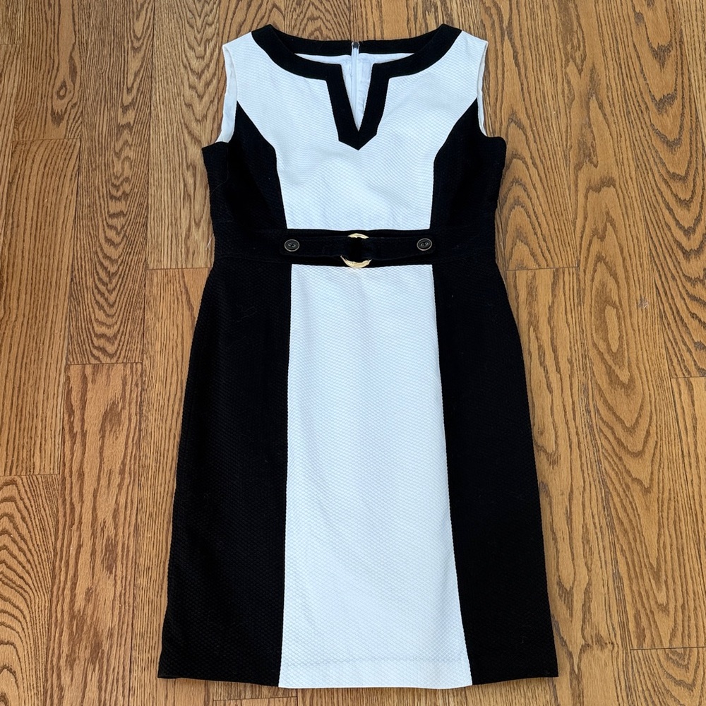 Elegant Tahari Black and White Sleeveless Dress